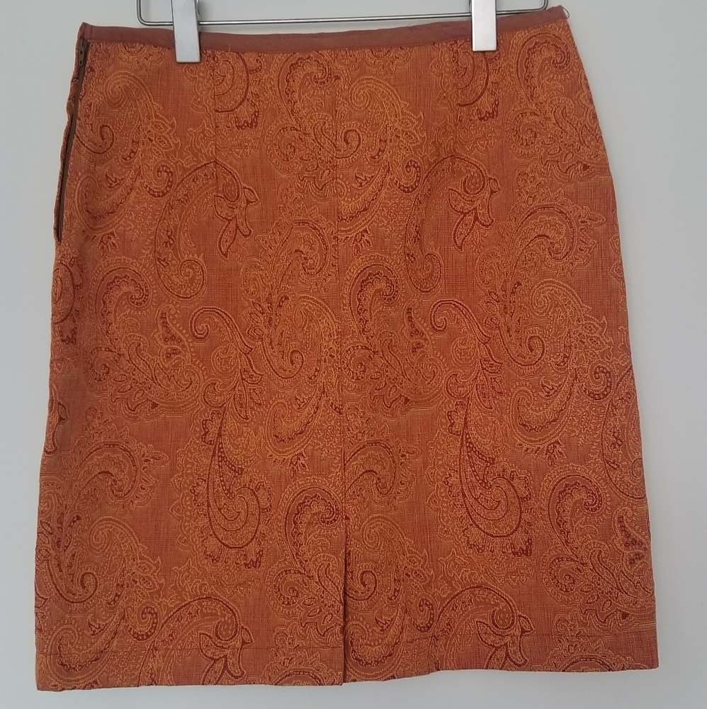 Jacquard pattern skirt